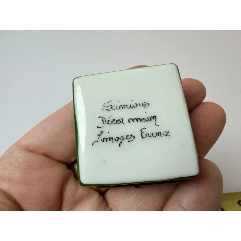 Limoges‎ Porcelain Elephant Trinket Box France Hand Painted Hinged Vintage Green